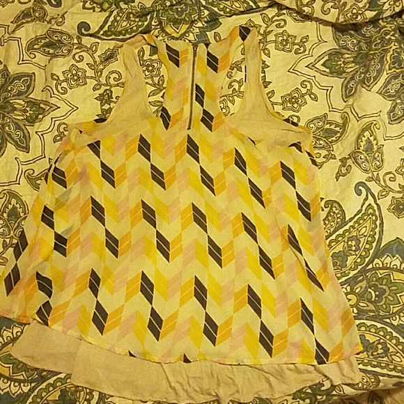 Multi Color layered Tank Top - Picture 2 of 4